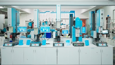 珠海靈科超聲波焊接機：車身裝飾條制造工藝新突破